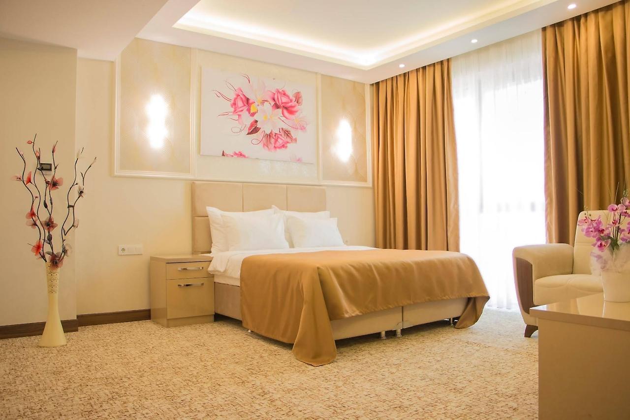 Goldhan Hotel テキルダー エクステリア 写真