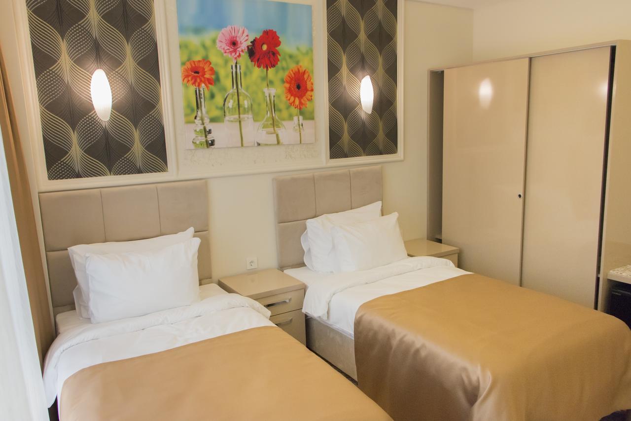 Goldhan Hotel テキルダー エクステリア 写真