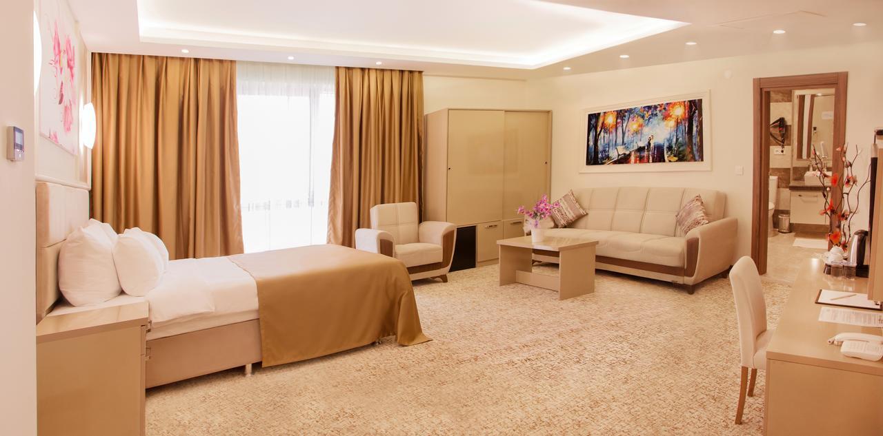 Goldhan Hotel テキルダー エクステリア 写真