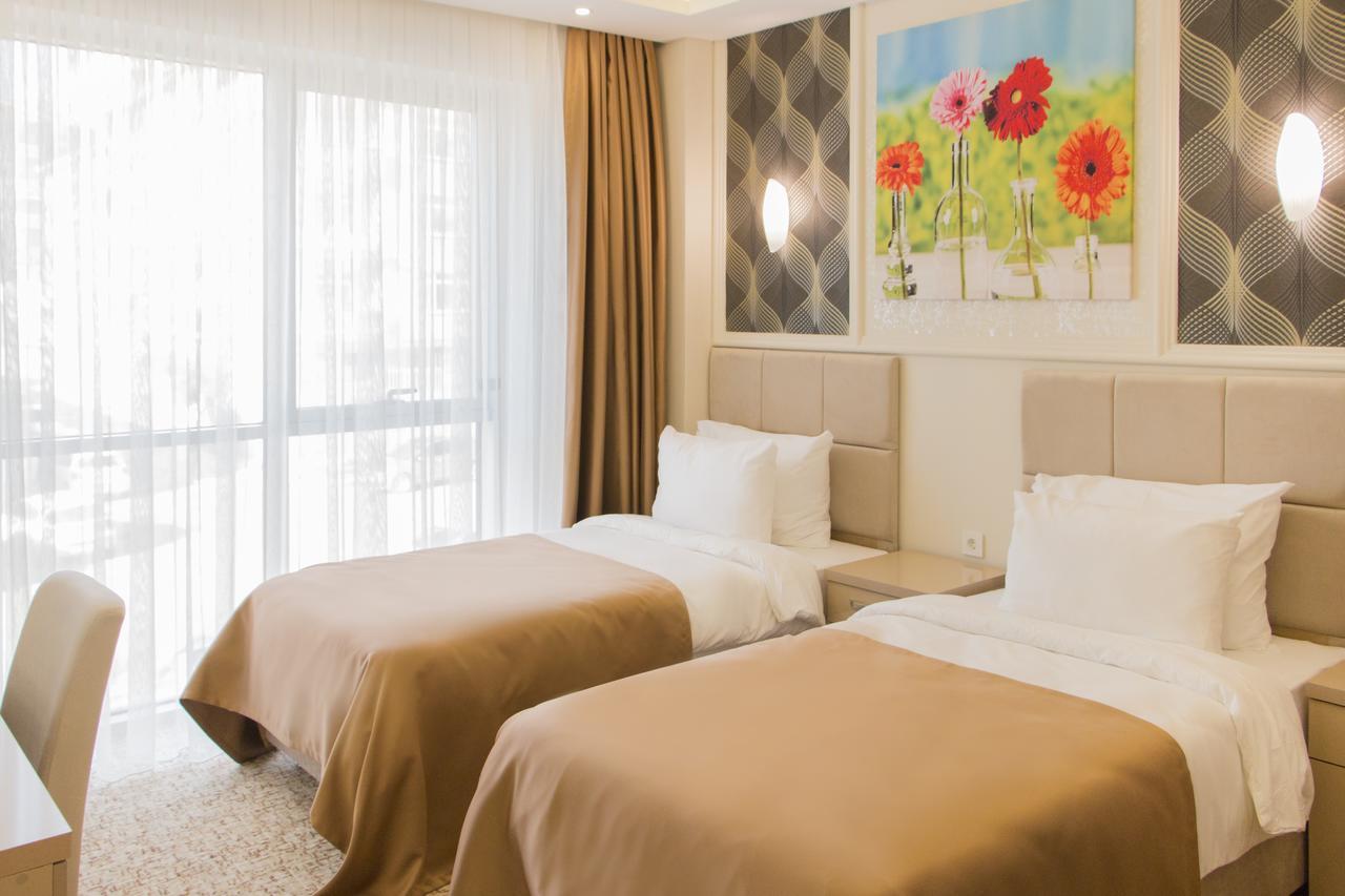 Goldhan Hotel テキルダー エクステリア 写真